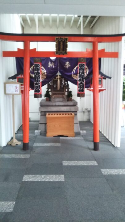 歌舞伎稲荷神社
kabukiinarijinja

