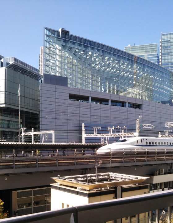 bullet train
新幹線　東京フォーラム