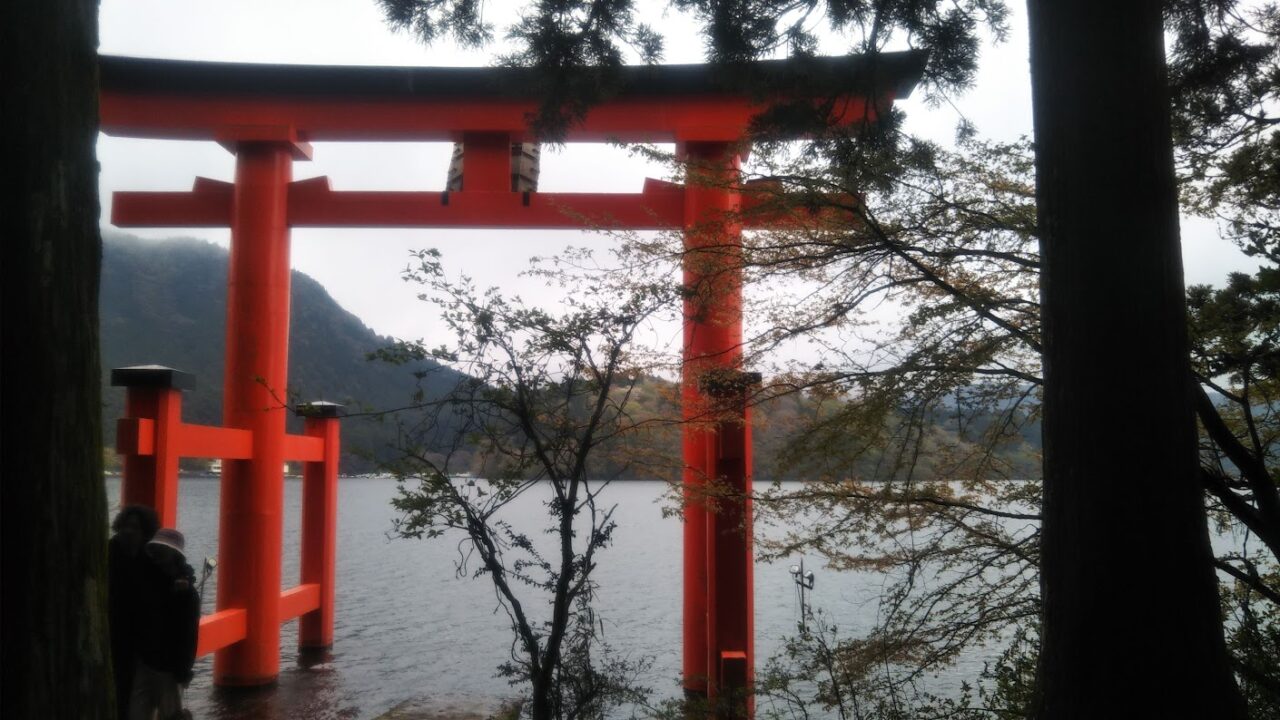 平和の鳥居