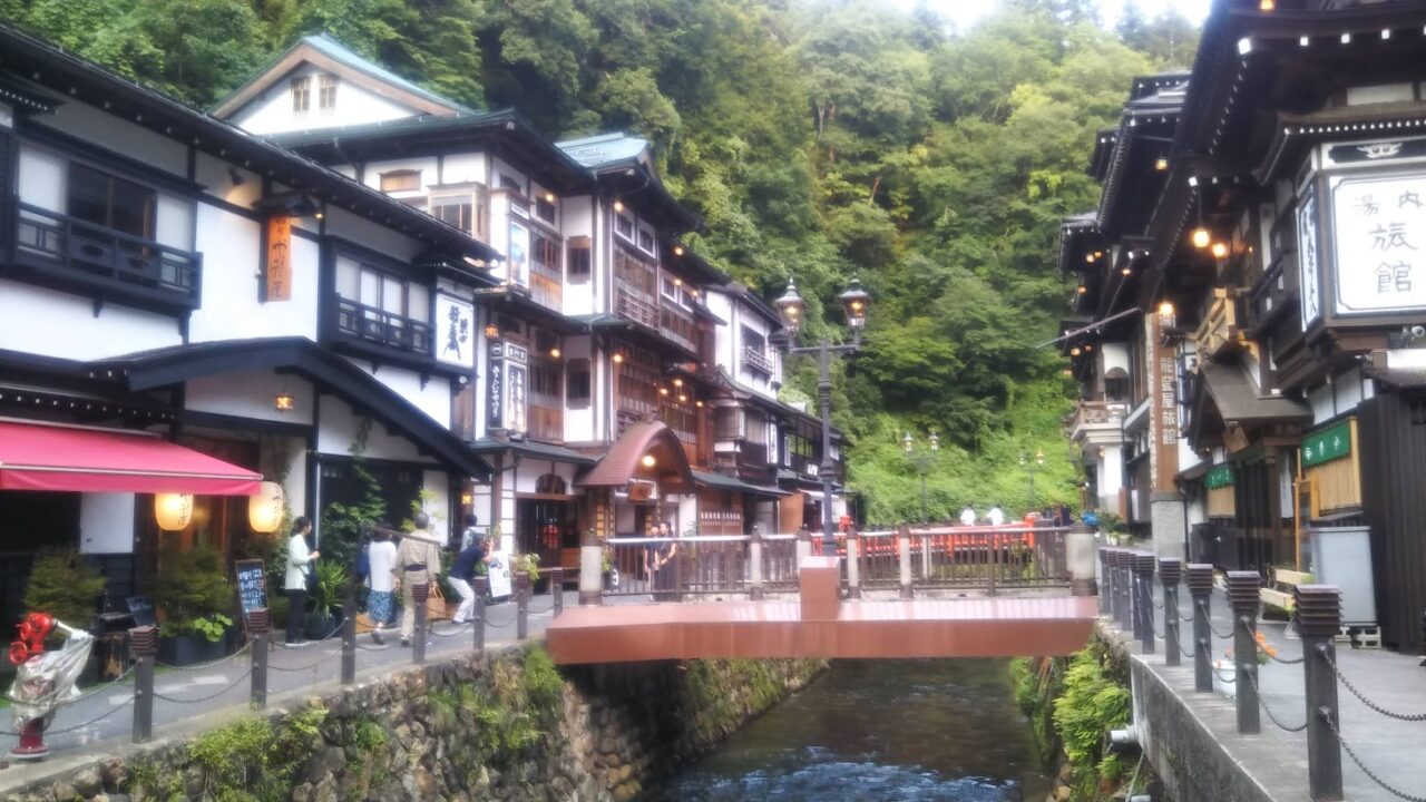 銀山温泉